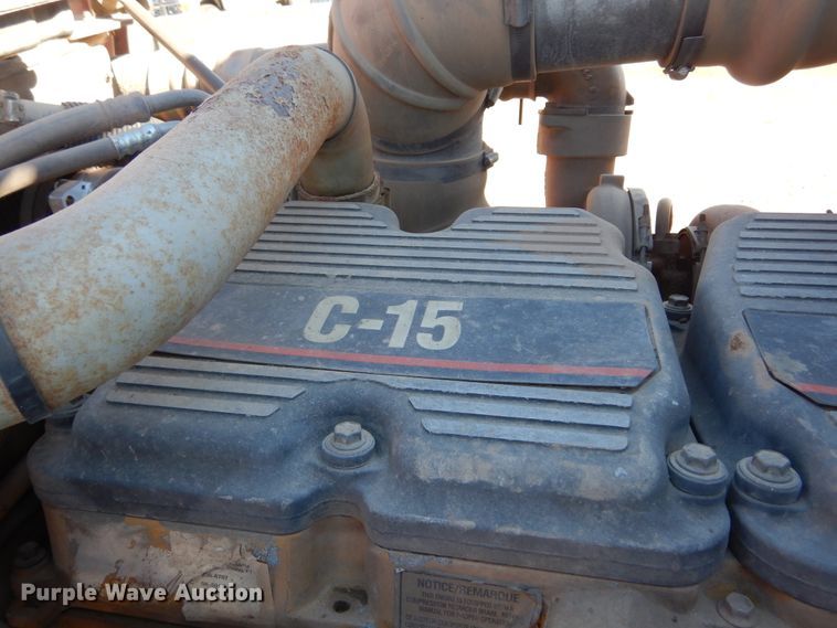 image for item KO9219 2004 Peterbilt 378  dump truck