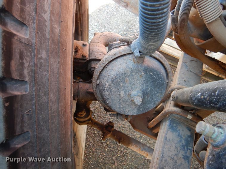 image for item KO9219 2004 Peterbilt 378  dump truck