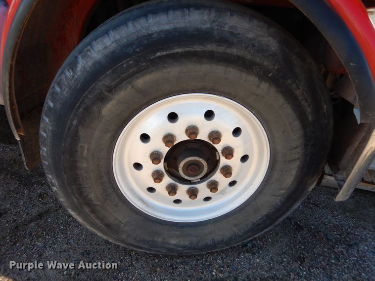 image for item KO9219 2004 Peterbilt 378  dump truck