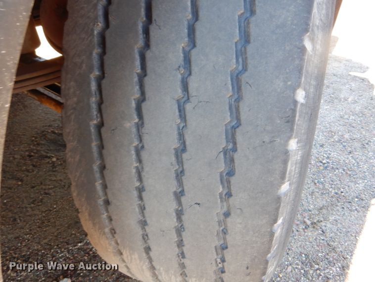 image for item KO9219 2004 Peterbilt 378  dump truck