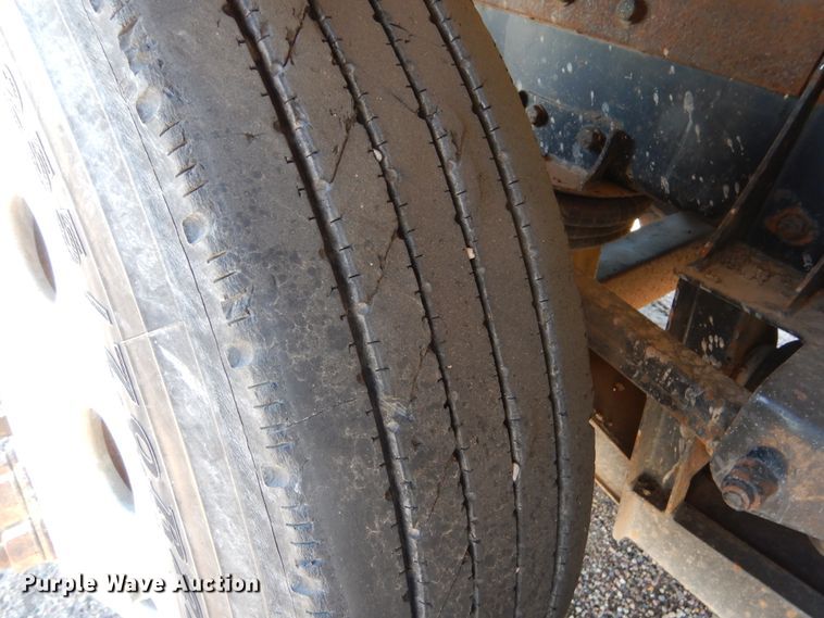 image for item KO9219 2004 Peterbilt 378  dump truck