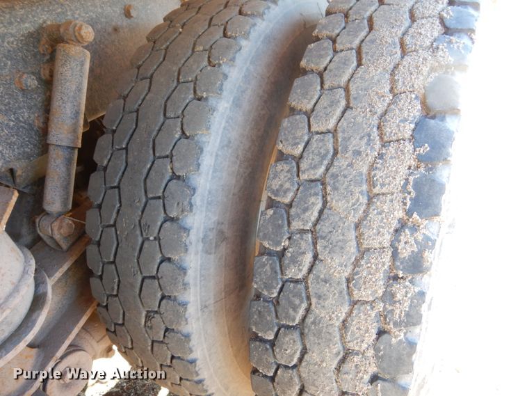 image for item KO9219 2004 Peterbilt 378  dump truck