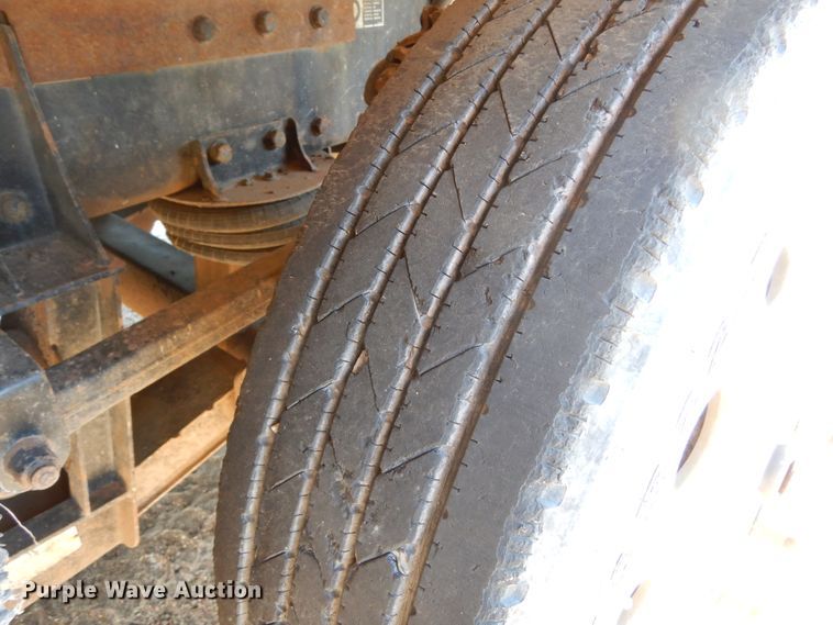 image for item KO9219 2004 Peterbilt 378  dump truck