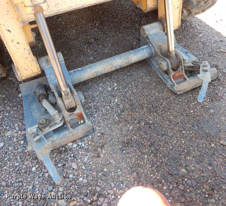 image for item KO9220 2008 Gehl 5640 Turbo  skid steer loader