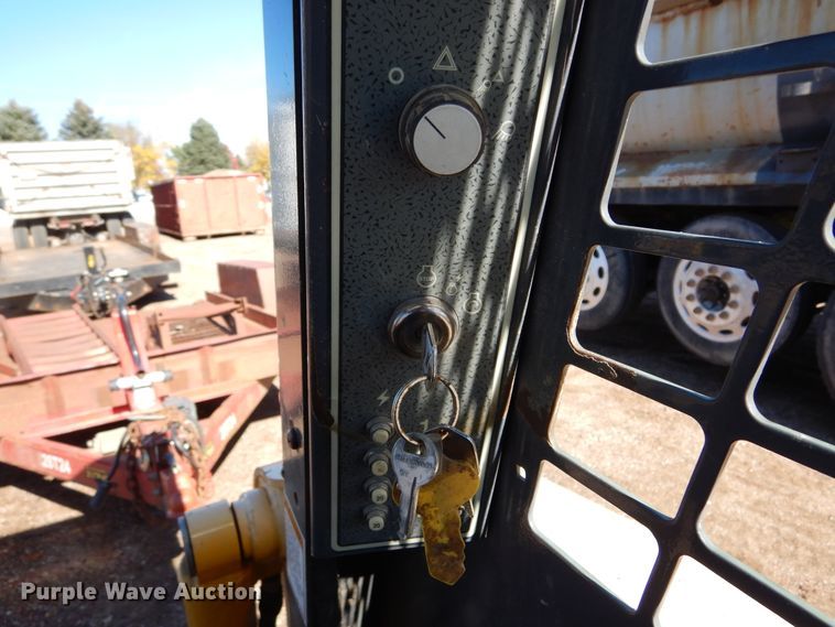 image for item KO9220 2008 Gehl 5640 Turbo  skid steer loader