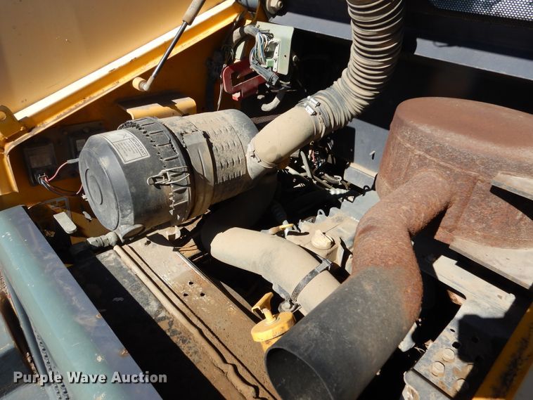 image for item KO9220 2008 Gehl 5640 Turbo  skid steer loader