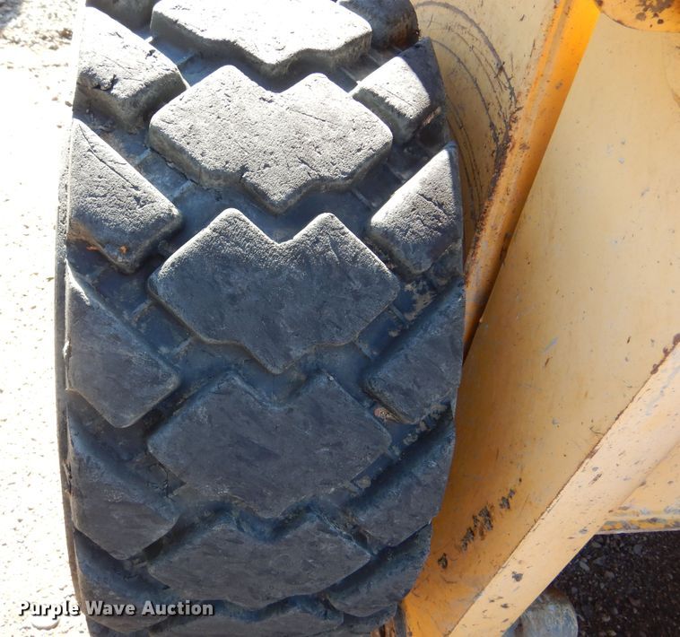 image for item KO9220 2008 Gehl 5640 Turbo  skid steer loader