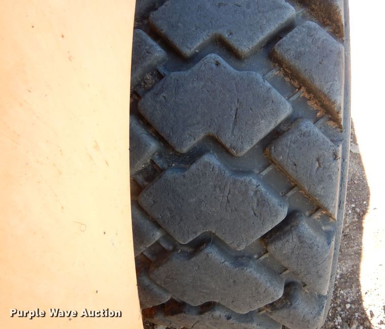 image for item KO9220 2008 Gehl 5640 Turbo  skid steer loader