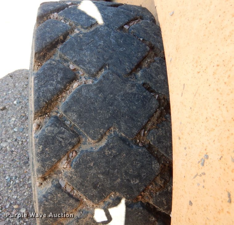 image for item KO9220 2008 Gehl 5640 Turbo  skid steer loader