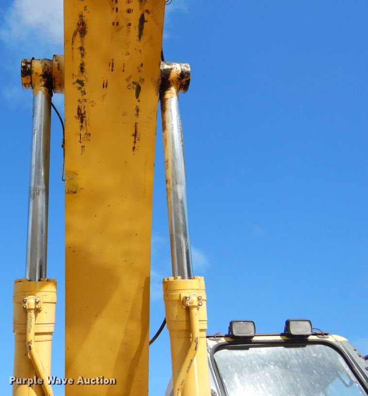 image for item KO9221 2002 Komatsu PC300LC-7L  excavator