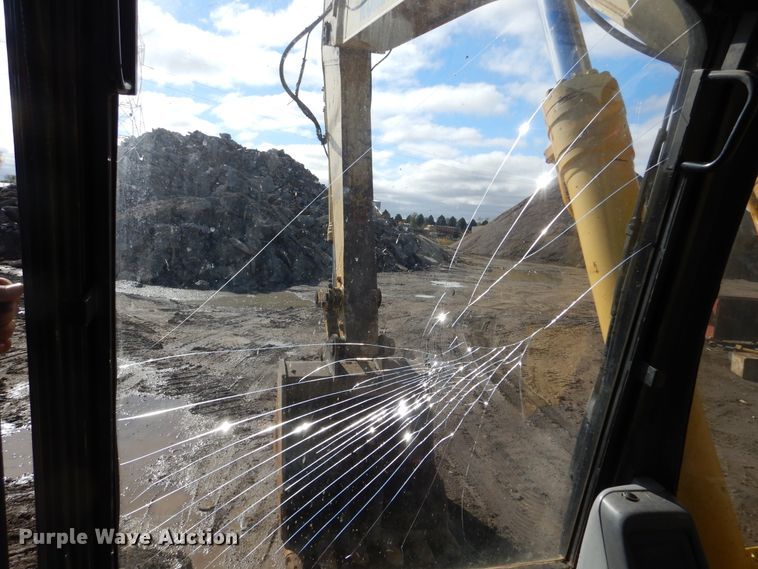 image for item KO9221 2002 Komatsu PC300LC-7L  excavator