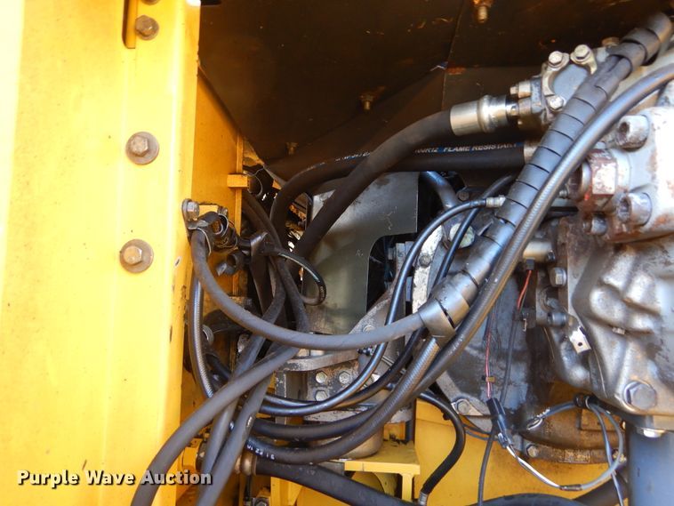 image for item KO9221 2002 Komatsu PC300LC-7L  excavator