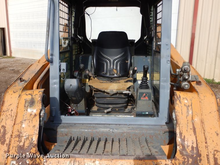 image for item KO9222 2005 Mustang MTL25  tracked skid steer loader