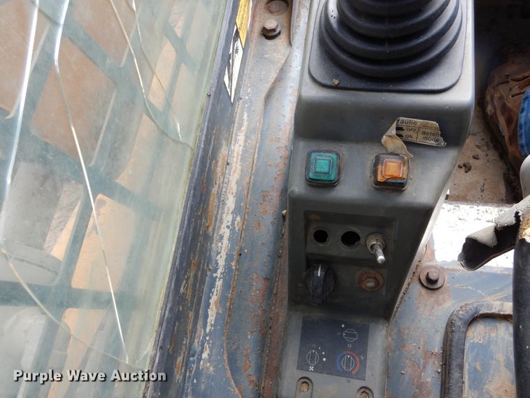 image for item KO9222 2005 Mustang MTL25  tracked skid steer loader