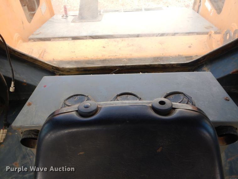 image for item KO9222 2005 Mustang MTL25  tracked skid steer loader