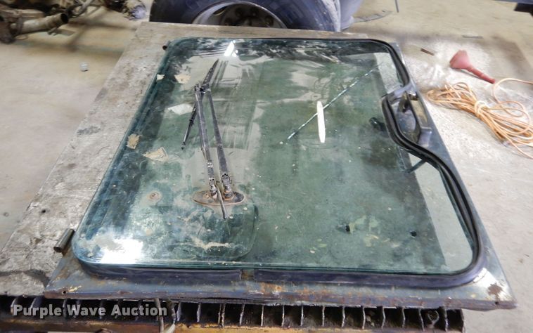 image for item KO9222 2005 Mustang MTL25  tracked skid steer loader