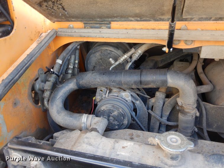 image for item KO9222 2005 Mustang MTL25  tracked skid steer loader