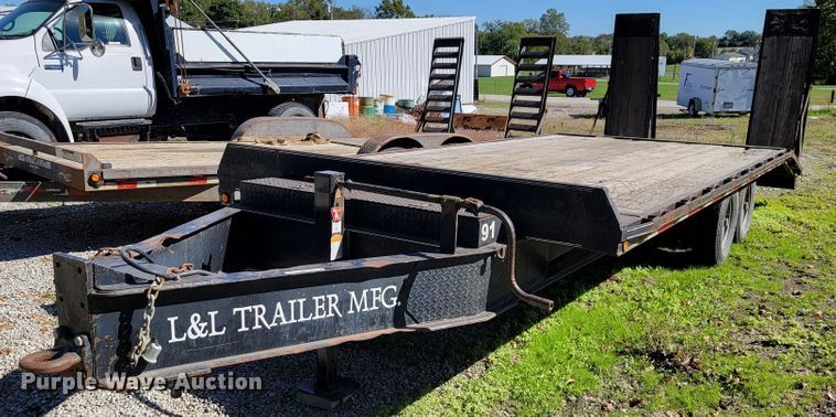 image for item KQ9136 2004 L&L  equipment trailer