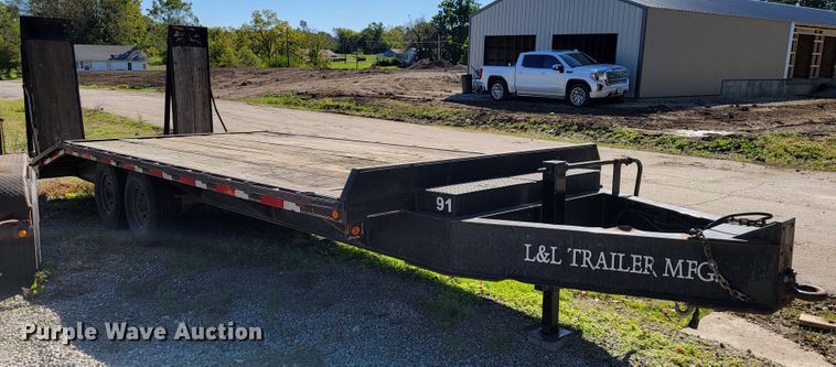 image for item KQ9136 2004 L&L  equipment trailer