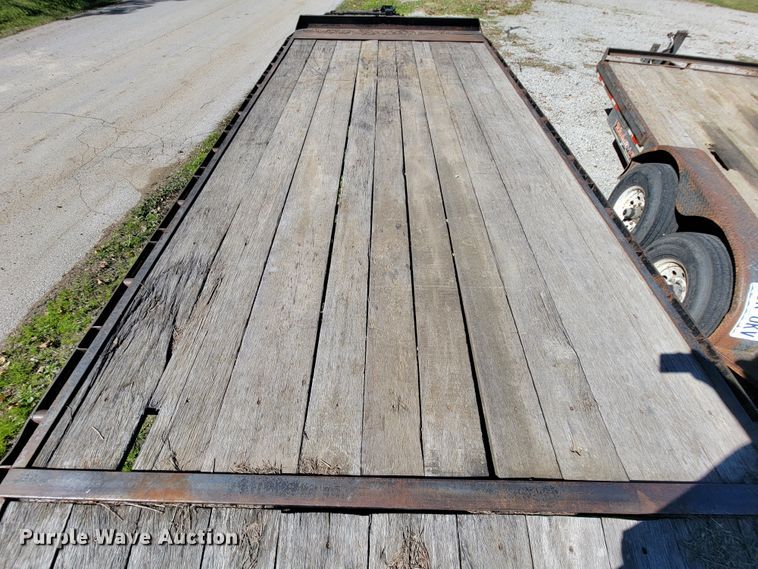 image for item KQ9136 2004 L&L  equipment trailer