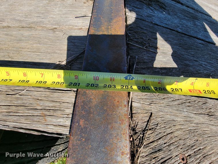 image for item KQ9136 2004 L&L  equipment trailer