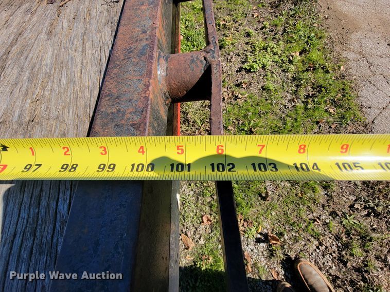 image for item KQ9136 2004 L&L  equipment trailer