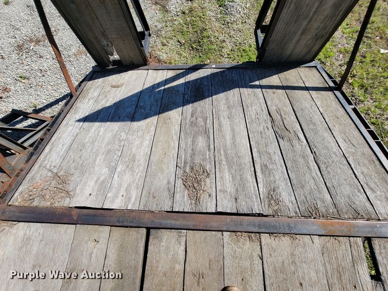 image for item KQ9136 2004 L&L  equipment trailer