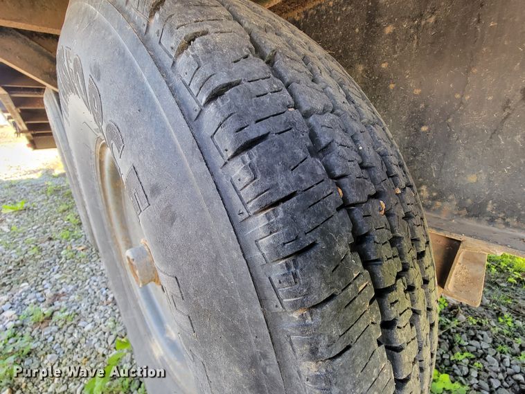 image for item KQ9136 2004 L&L  equipment trailer