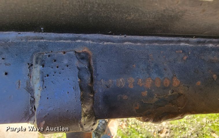 image for item KQ9136 2004 L&L  equipment trailer