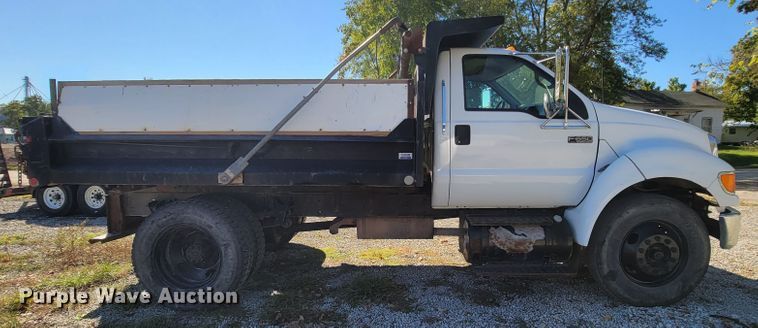 image for item KQ9137 2006 Ford F650 Super Duty XL  dump truck