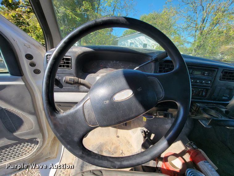 image for item KQ9137 2006 Ford F650 Super Duty XL  dump truck