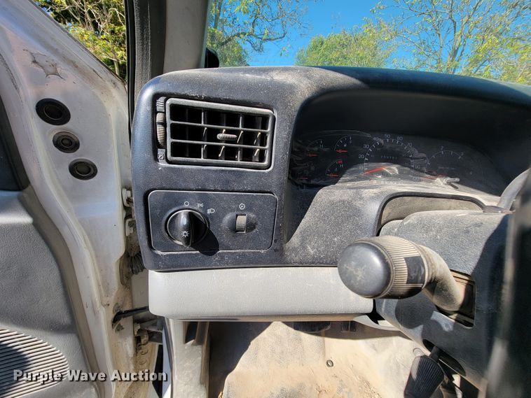 image for item KQ9137 2006 Ford F650 Super Duty XL  dump truck