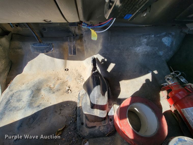 image for item KQ9137 2006 Ford F650 Super Duty XL  dump truck