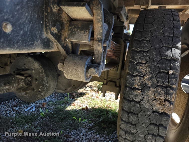 image for item KQ9137 2006 Ford F650 Super Duty XL  dump truck