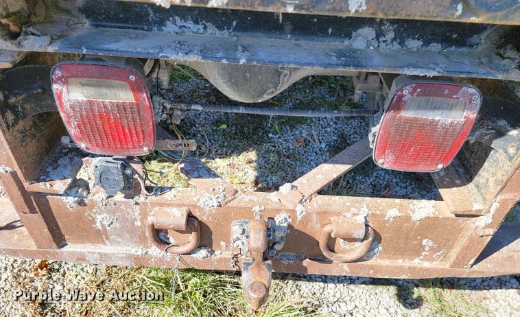 image for item KQ9137 2006 Ford F650 Super Duty XL  dump truck