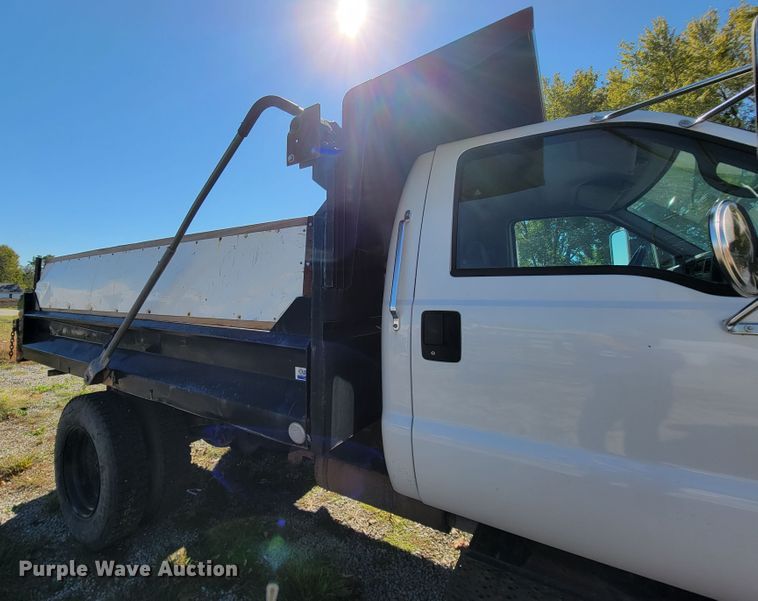 image for item KQ9137 2006 Ford F650 Super Duty XL  dump truck