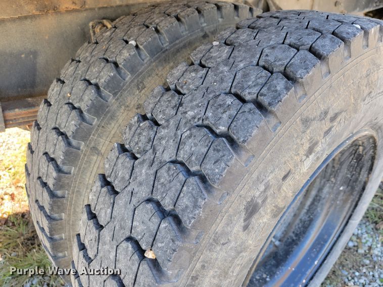 image for item KQ9137 2006 Ford F650 Super Duty XL  dump truck