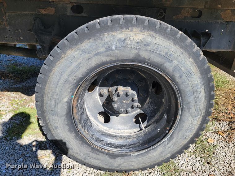 image for item KQ9137 2006 Ford F650 Super Duty XL  dump truck