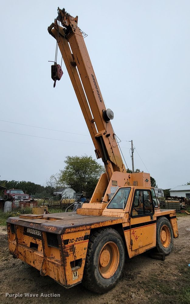 image for item KQ9160 Broderson IC-200-2C  crane