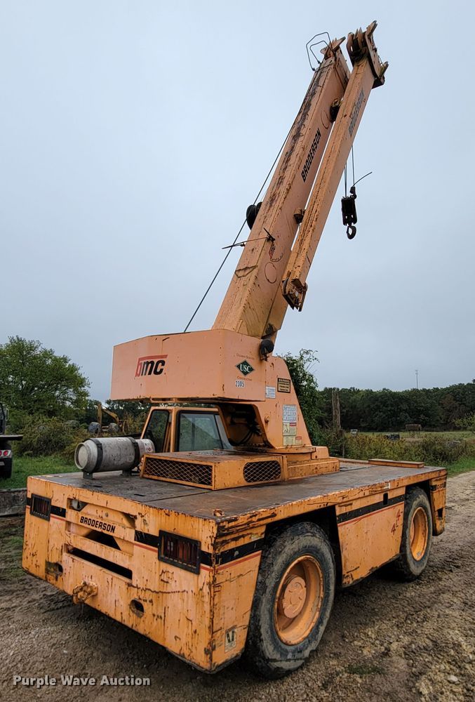 image for item KQ9160 Broderson IC-200-2C  crane