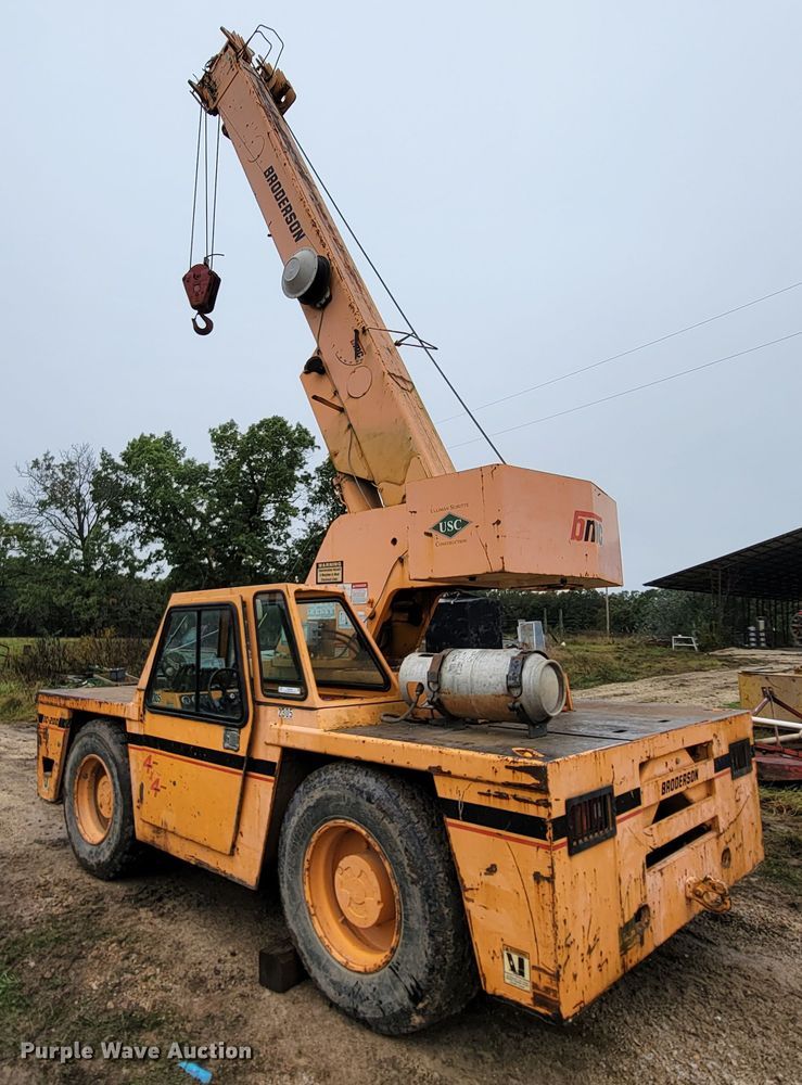 image for item KQ9160 Broderson IC-200-2C  crane
