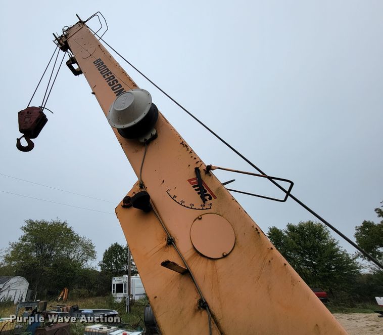 image for item KQ9160 Broderson IC-200-2C  crane