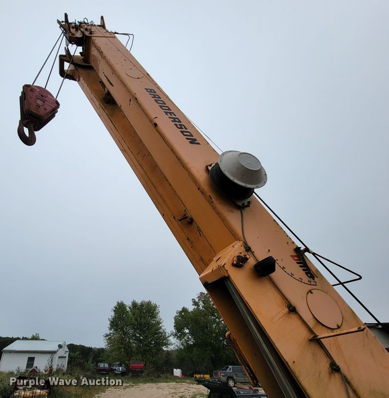 image for item KQ9160 Broderson IC-200-2C  crane