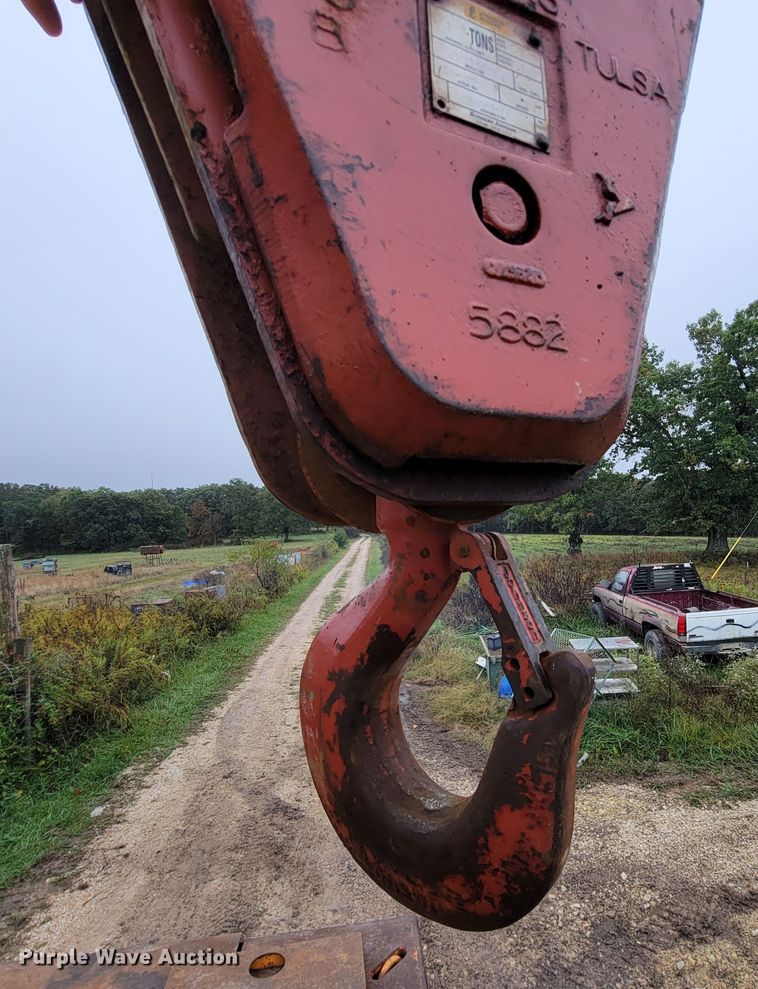 image for item KQ9160 Broderson IC-200-2C  crane