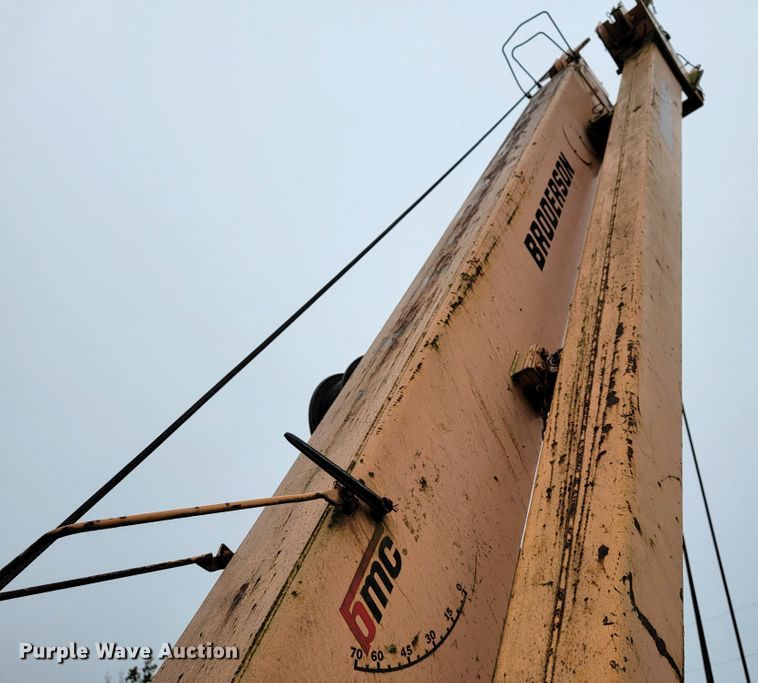 image for item KQ9160 Broderson IC-200-2C  crane