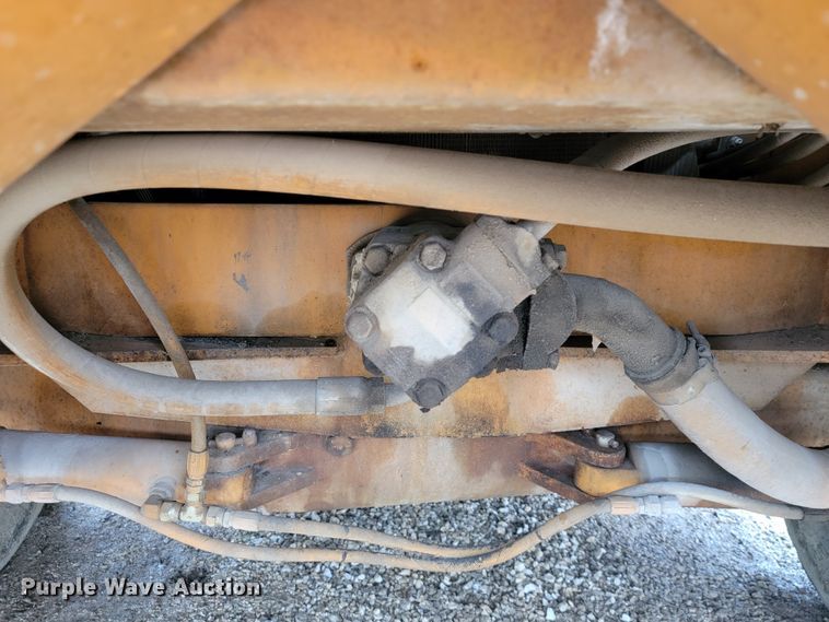 image for item KQ9160 Broderson IC-200-2C  crane