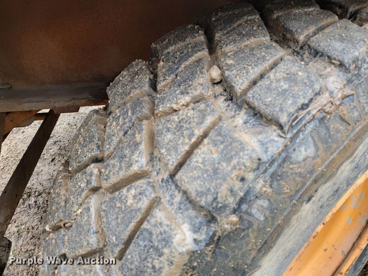 image for item KQ9160 Broderson IC-200-2C  crane