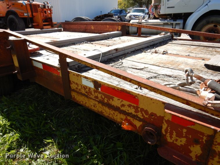 image for item KY9704 1998 Belshe T18  equipment trailer