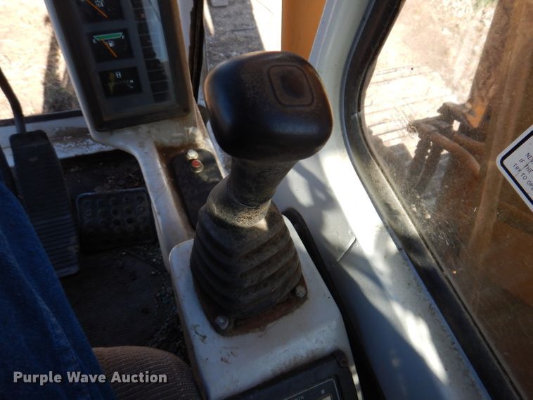 image for item KY9706 1998 Samsung SE130LC-2  excavator