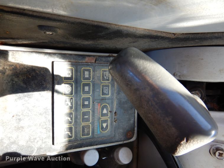 image for item KY9706 1998 Samsung SE130LC-2  excavator